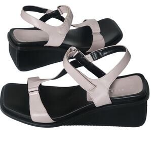 Kenneth Cole Reaction Black and Cream Sandals
